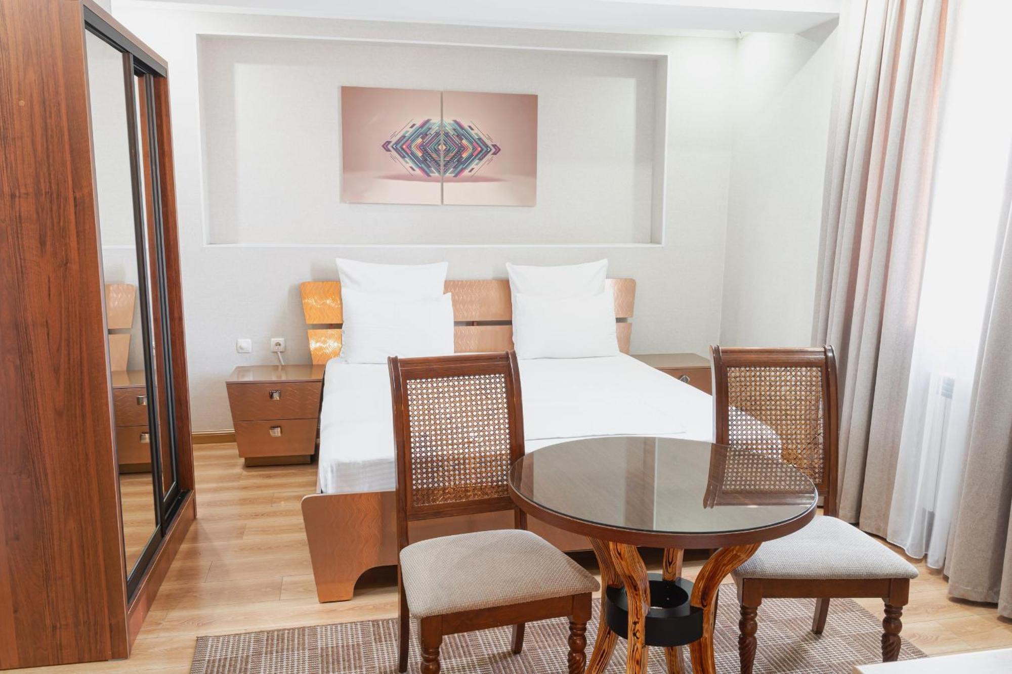 Altair Hotel Chimkent Extérieur photo