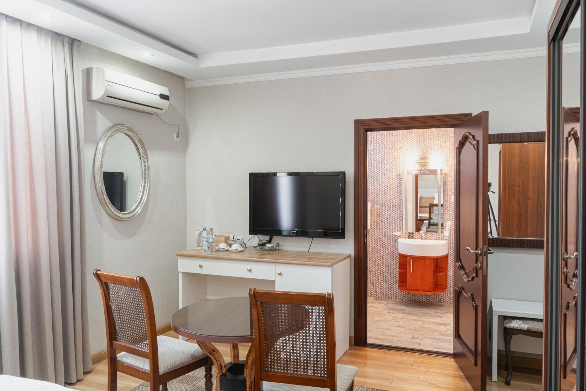 Altair Hotel Chimkent Extérieur photo