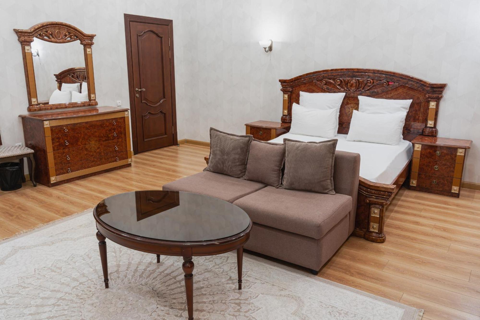Altair Hotel Chimkent Extérieur photo