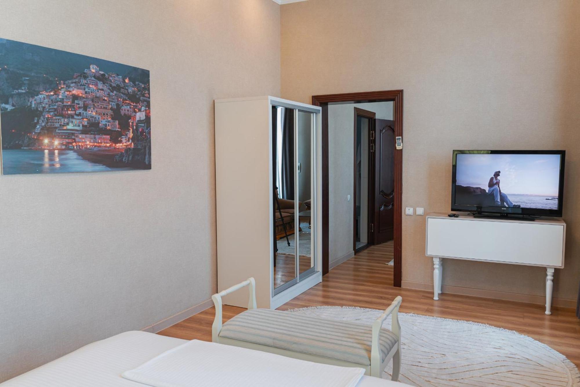 Altair Hotel Chimkent Extérieur photo