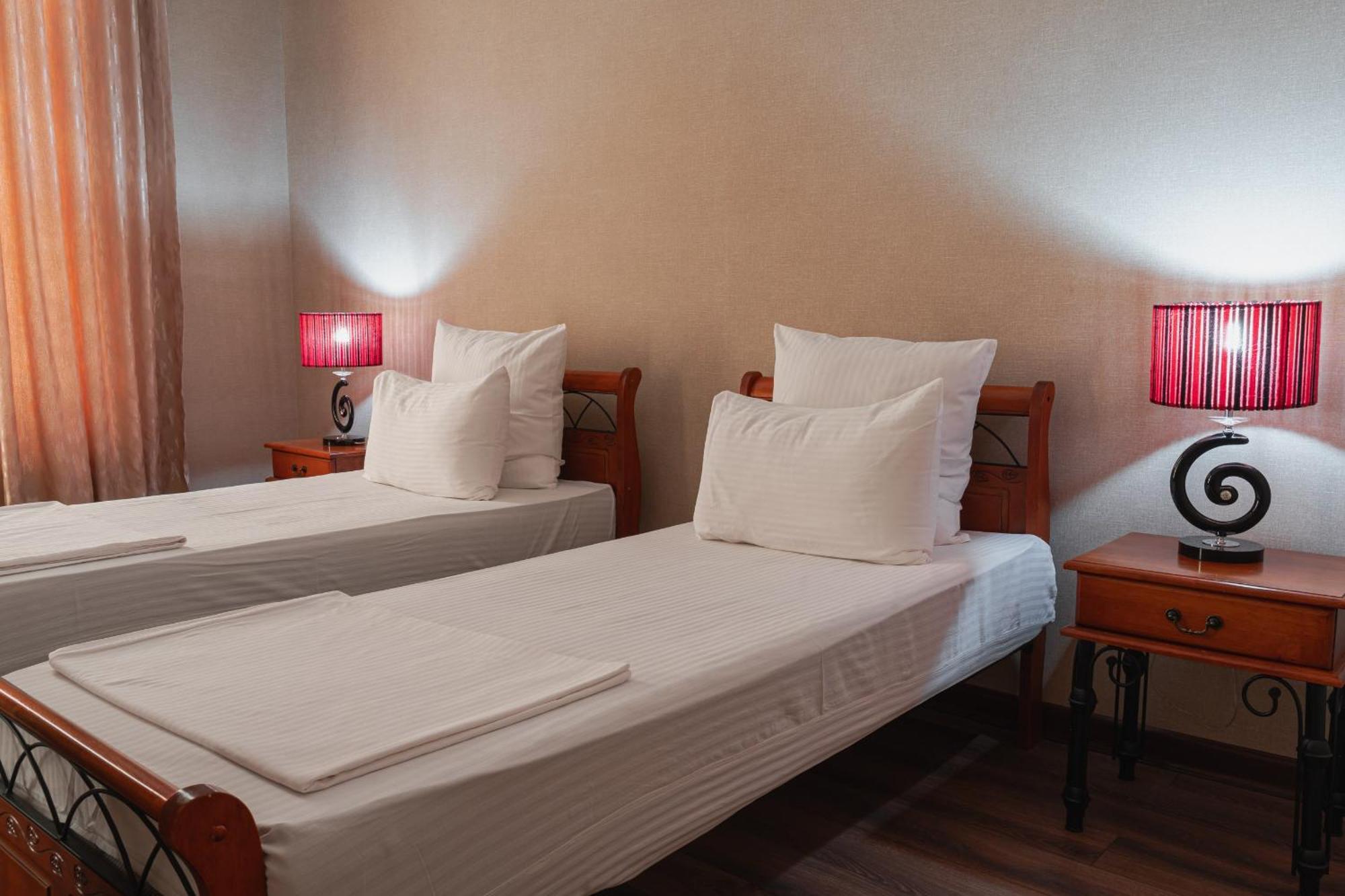 Altair Hotel Chimkent Extérieur photo