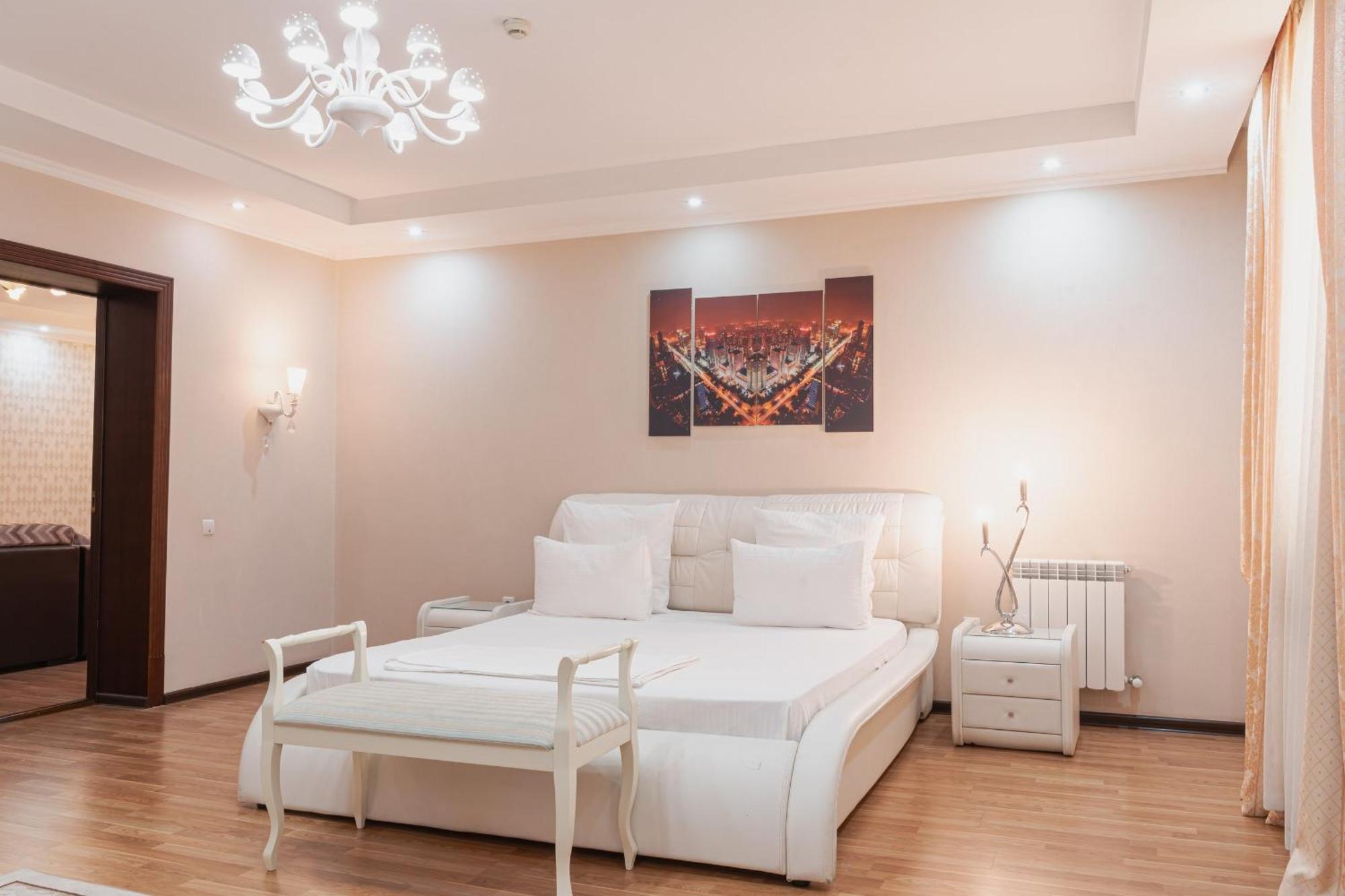 Altair Hotel Chimkent Extérieur photo