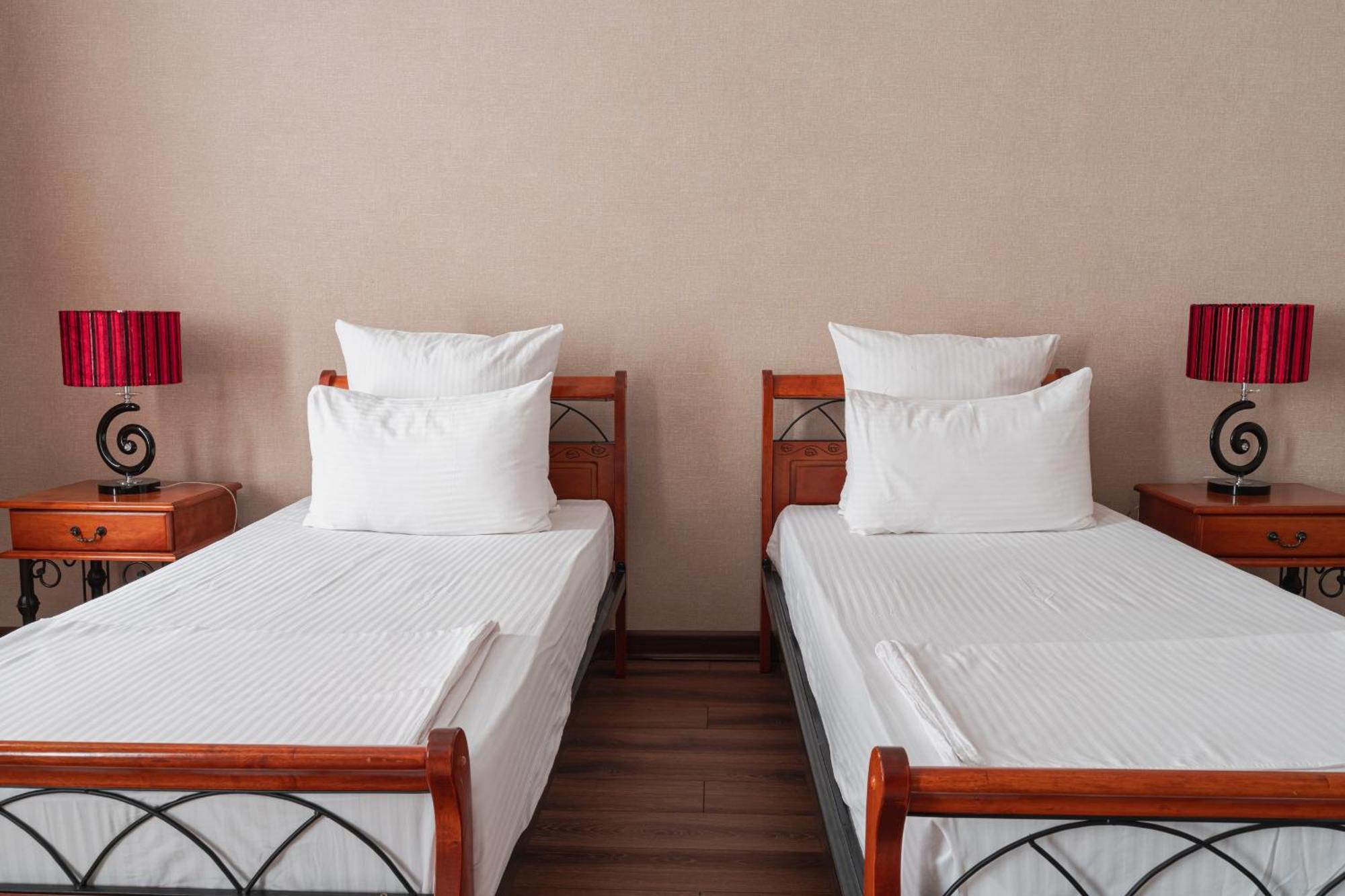 Altair Hotel Chimkent Extérieur photo