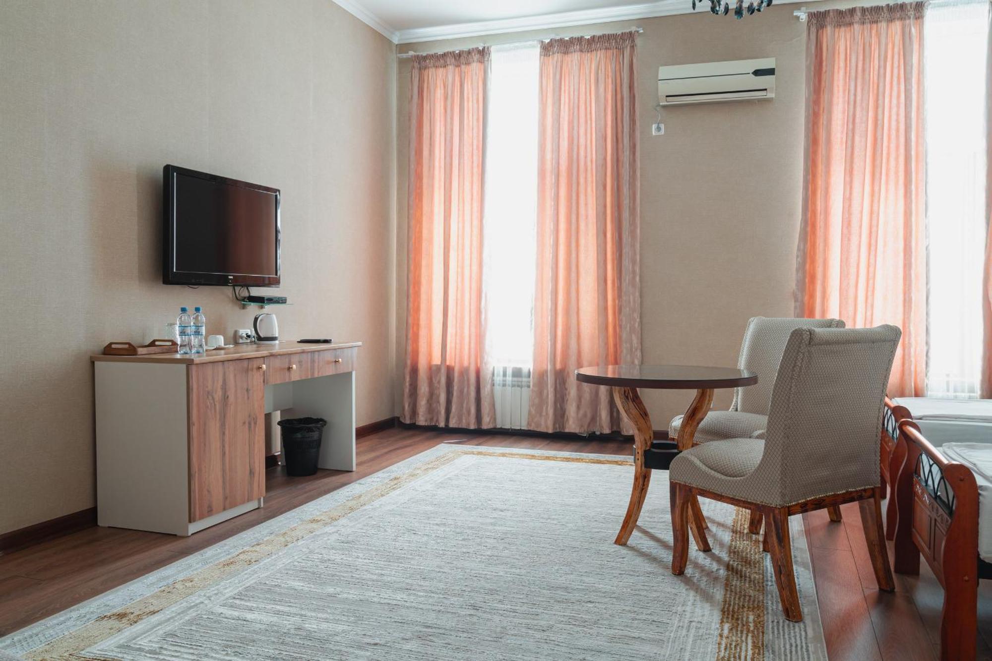 Altair Hotel Chimkent Extérieur photo